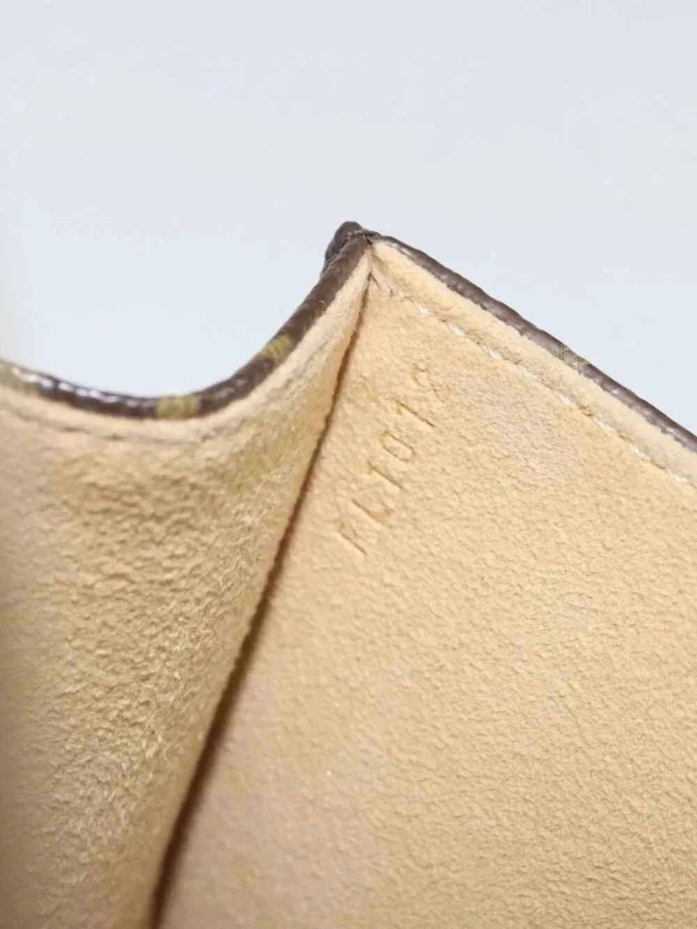 Louis Vuitton brand	louis vuitton